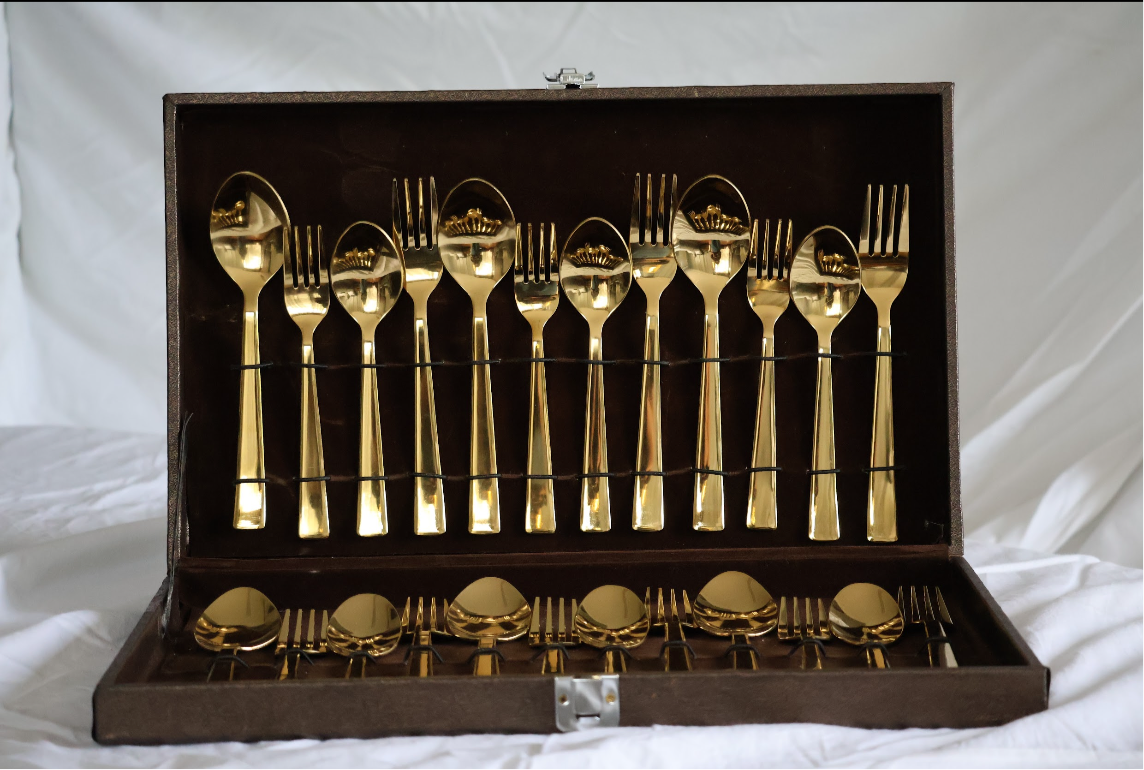 Impress Glossy Gold 24 Set Leatherette Box